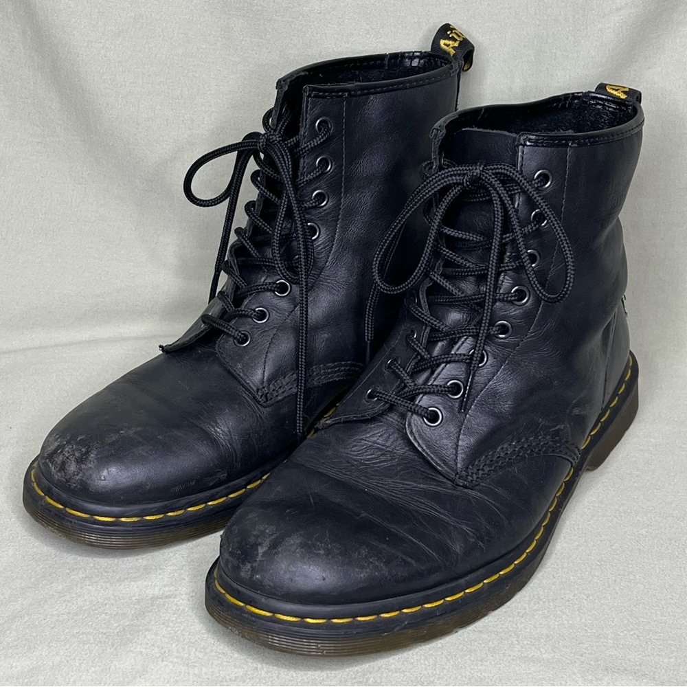 Doc Martens Black 1460 Smooth Leather Lace Up Boots M11